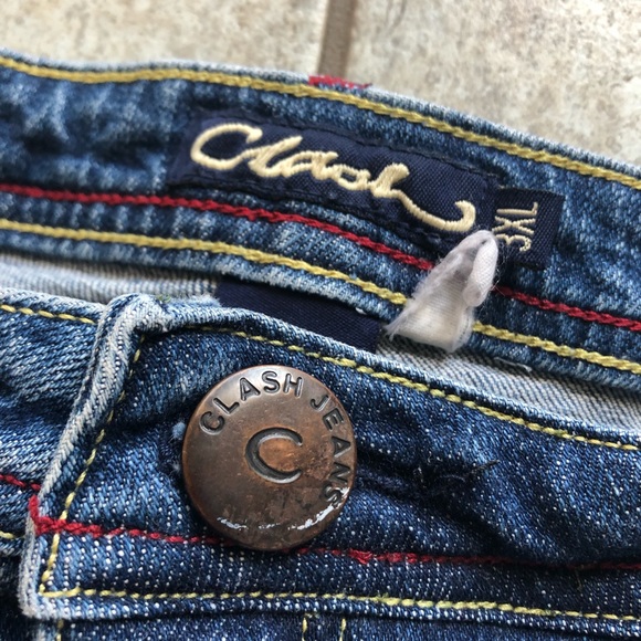 Clash Jean Shorts - Picture 3 of 10